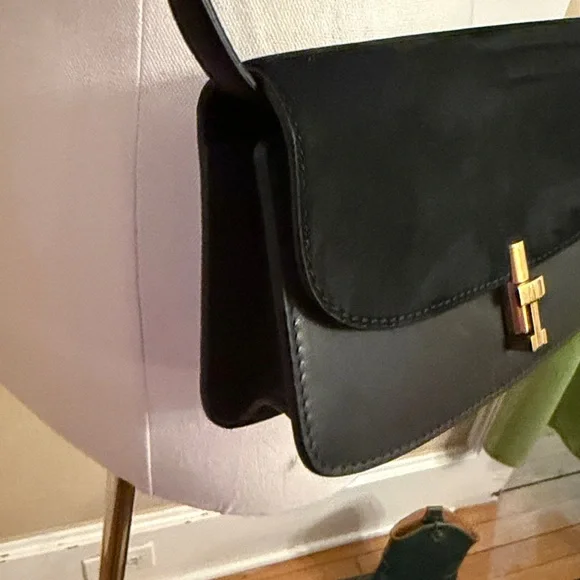 THE ROW sofia e/w crossbody bag black leather and suede - Picture 4 of 13